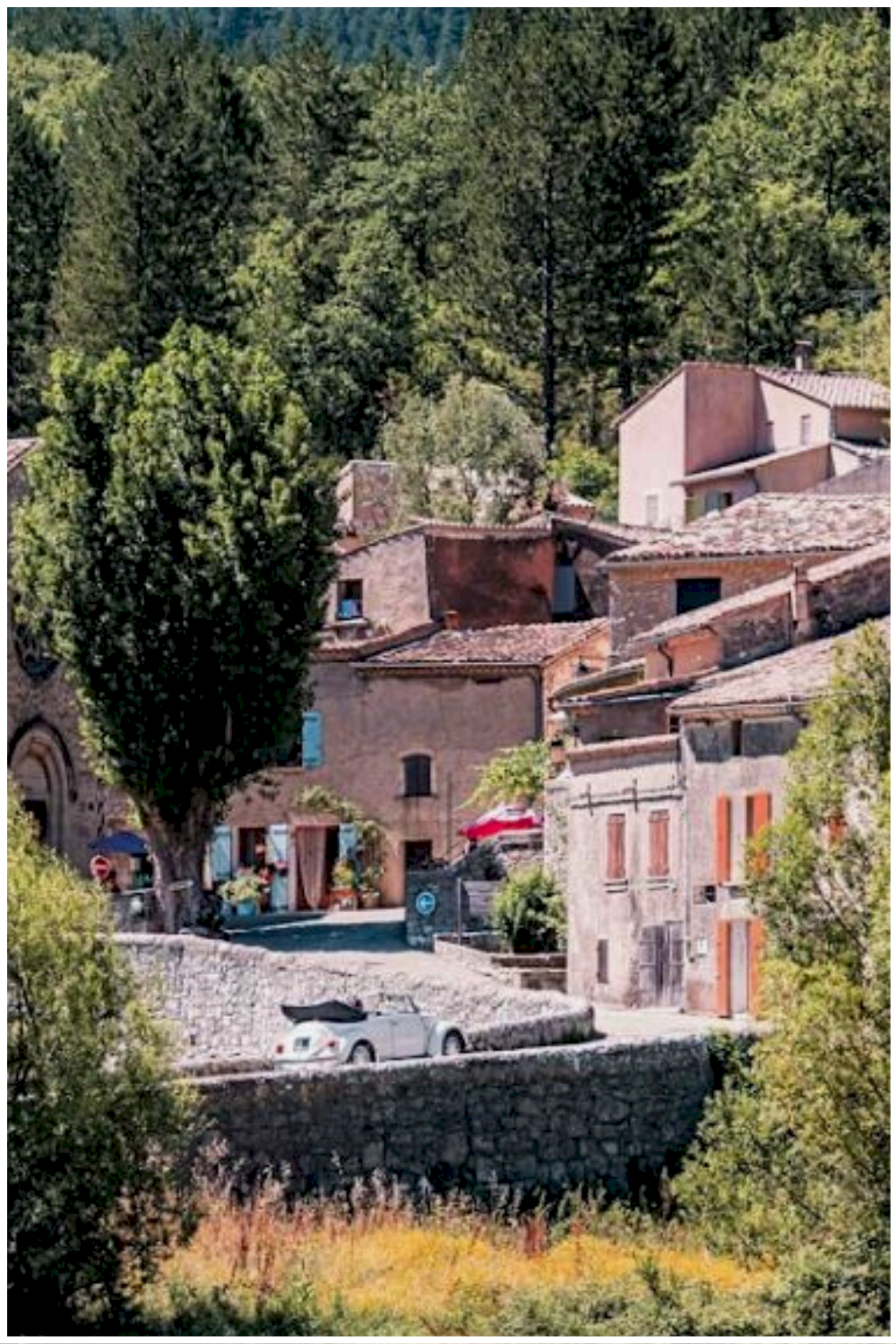 Villages de Provence en Coccinelle cabriolet