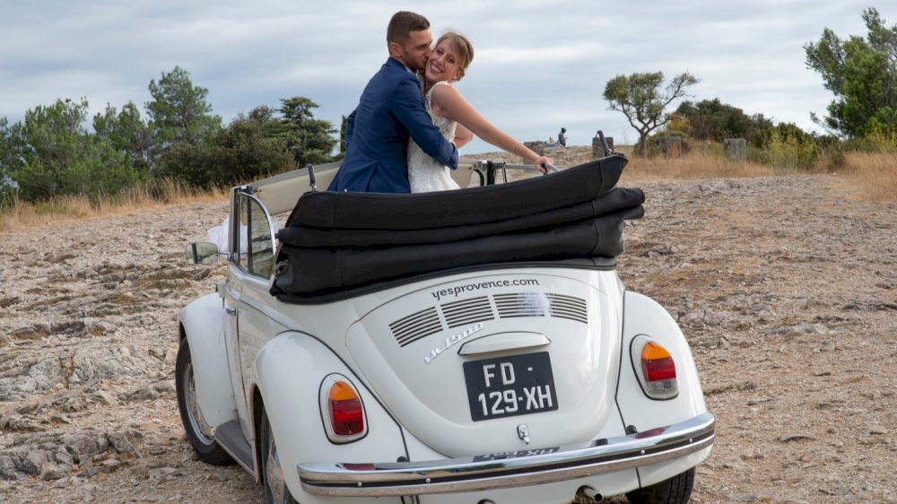 Zankyou parle de nous avec la location de 2cv mariage en Provence Zankyou parle de nous avec la location de 2cv mariage en Provence