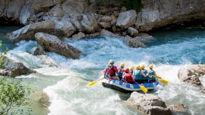 Canoë, rafting and canyoning